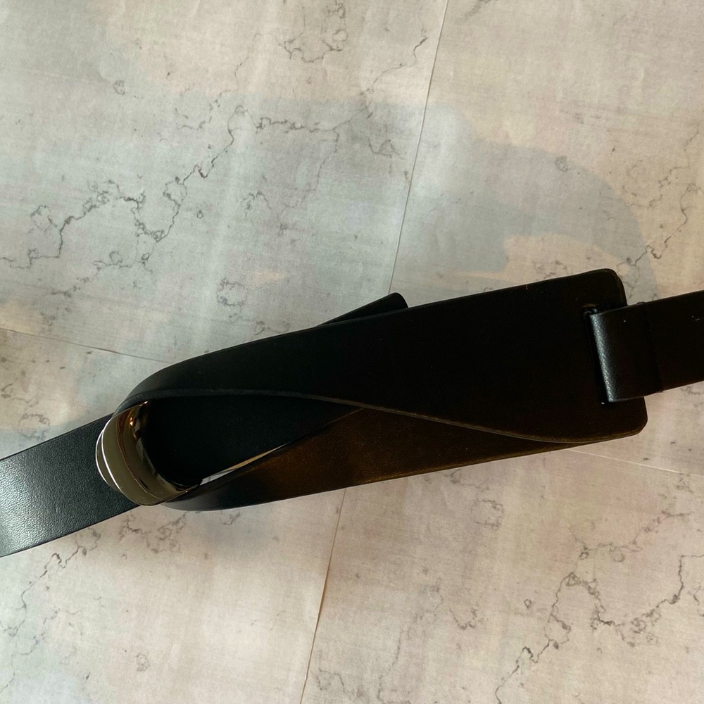 BCBGMaxAzria Black Leather Waist Belt